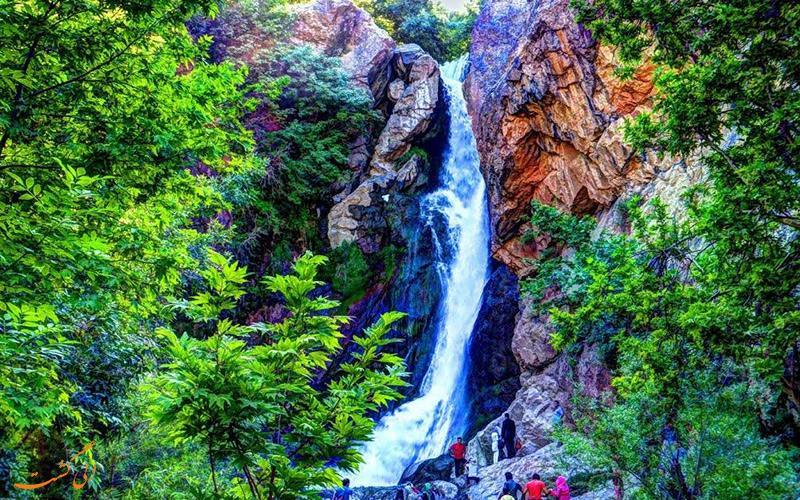 آبشار شلماش در سردشت، منطقه ای بکر برای فرار از گرمای تابستان
