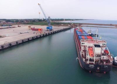 خبرنگاران تخلیه و بارگیری 527 هزارتن کالا با پهلوگیری 220 کشتی در بندرکاسپین